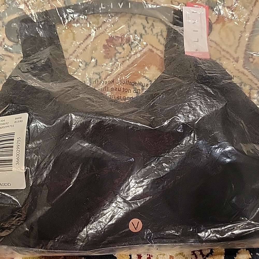 NWT LIVI Active High Impact Sports Bra by Lane Bryant, 40DD, black